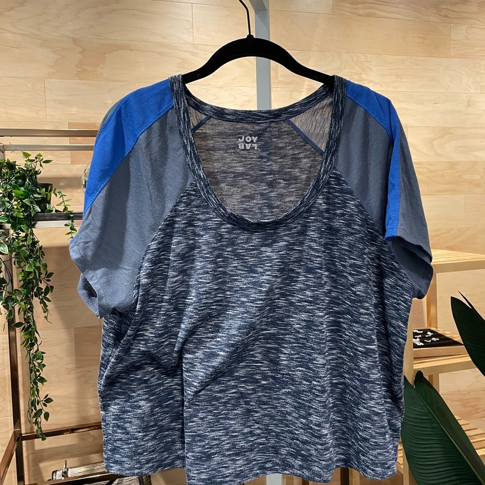 Joy Lab black and blue T-shirt